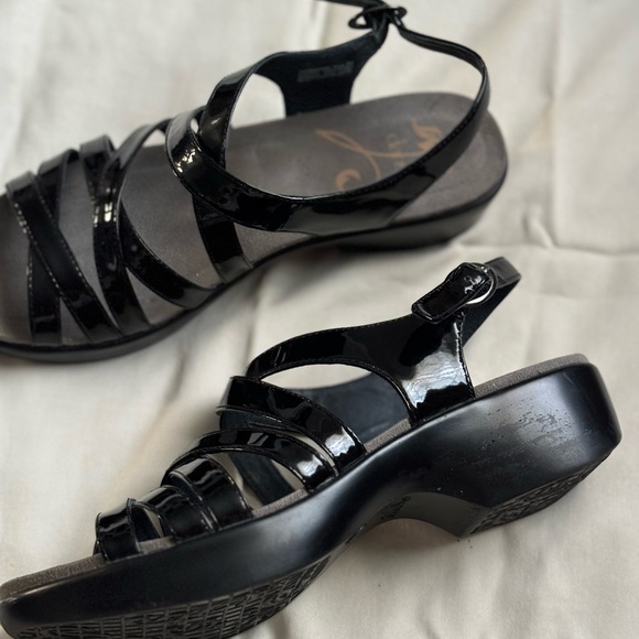 Dansko sandals - Picture 6 of 7